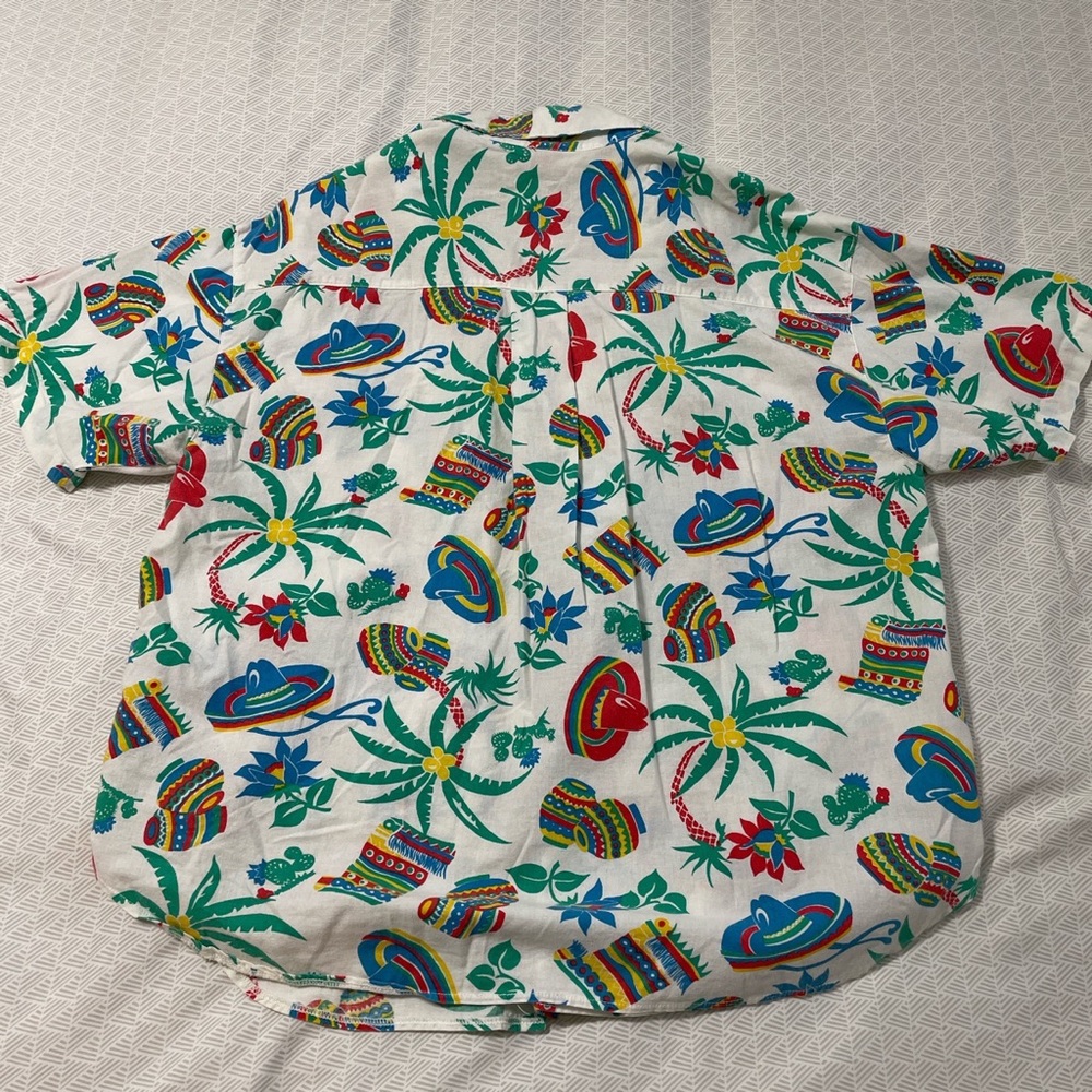 VINTAGE button up - Picture 4 of 4